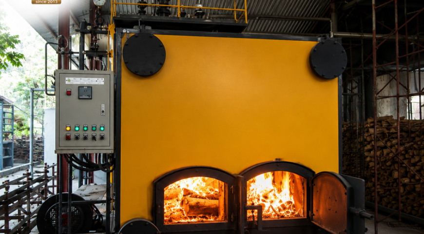 So Sánh Nồi Hơi Đốt Than, Đốt Củi Và Đốt Biomass – Loại Nào Tốt Hơn Cho Doanh Nghiệp?